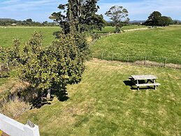 Ulverstons Little gem - Sleeps 2 - Free Parking