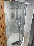 Ulverstons Little gem - Sleeps 2 - Free Parking