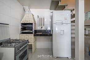 3BR Beachfront House w/ BBQ Apc2200