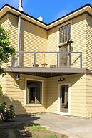 The Historic Schoolhouse Inn