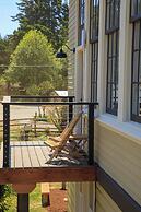 The Historic Schoolhouse Inn