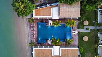 Beachfront and Pool 2 BR Apt- Selina 870