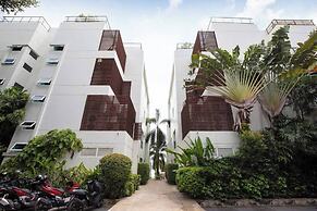 Beachfront and Pool 2 BR Apt- Selina 870