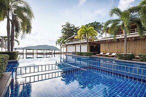 Beachfront and Pool 2 BR Apt- Selina 870