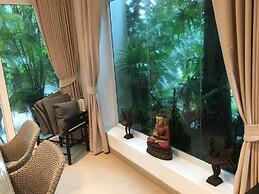 Beachfront and Pool 2 BR Apt- Selina 870