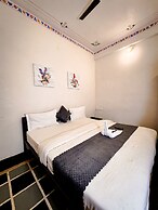 Hotel Kanak Niwas