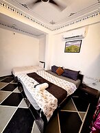 Hotel Kanak Niwas