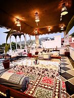 Hotel Kanak Niwas