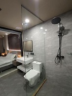 Skyport Hotel