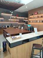 Skyport Hotel