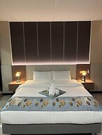 Skyport Hotel