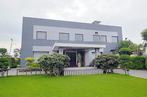 Aceotel Resort 7th Cloud Indore