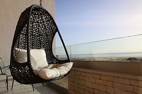 YMY BEACH HOUSE
