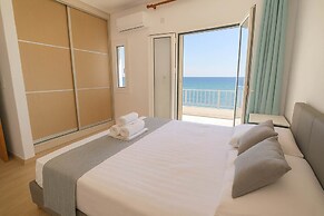 Beachfront Ela Luxury Stay With Jacuzzi Views