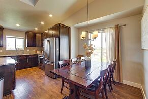 Panoramic Views: Spacious Home in Cedar City!