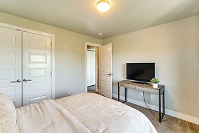 Panoramic Views: Spacious Home in Cedar City!