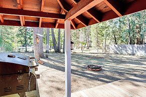 < 2 Mi to Trinity Lake: Norcal Getaway w/ BBQ