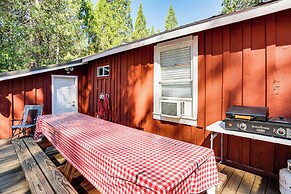 < 2 Mi to Trinity Lake: Norcal Getaway w/ BBQ
