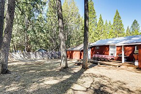 < 2 Mi to Trinity Lake: Norcal Getaway w/ BBQ