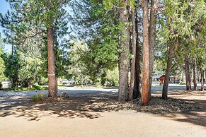 < 2 Mi to Trinity Lake: Norcal Getaway w/ BBQ