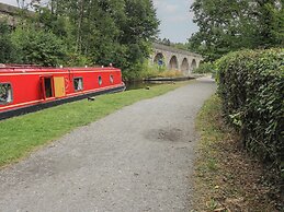 2 Aqueduct Cottages