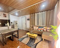 Bloomstone Urban Chill Cabin