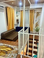Bloomstone Urban Chill Cabin