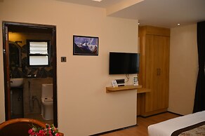 Hotel Golden Potala