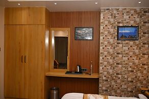 Hotel Golden Potala