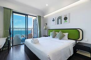 Capella Apartment Fireworks & Ocean View