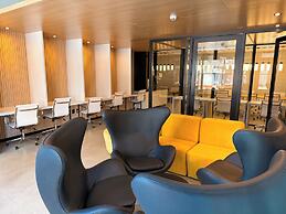 STAY Hub Compact Life