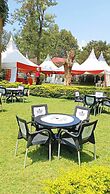 4 Tee's Hotel Rongai