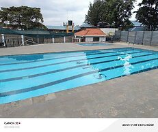 4 Tee's Hotel Rongai