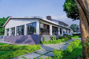 4 Tee's Hotel Rongai