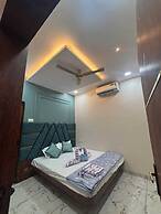 HOTEL SHREE GAJANAND PALACE