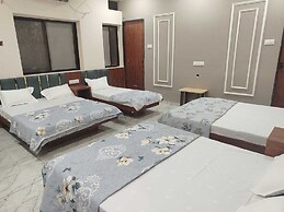 HOTEL SHREE GAJANAND PALACE