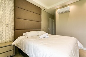 Sophisticated fit With 3 Suites Jurere Les403