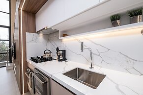 Cozy, Fully-equipped apt in new Building Jpr211