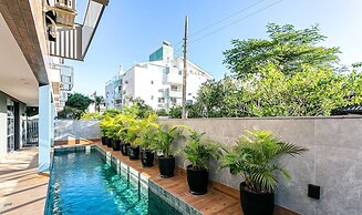 Ap w/ Barbecue and Pool 350m Jurere Beach Jpr201