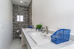 Ocean Pearl House