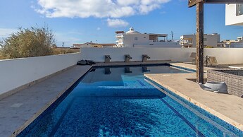 Ocean Pearl House