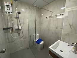 9 Karat Condo by PSR