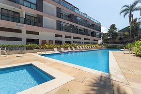 Apartamento em Itaipava com Piscina e Academia