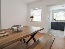 5 Marsh Lane