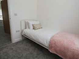 5 Marsh Lane