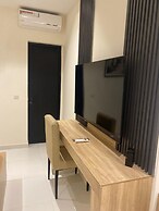 Adar Hotel