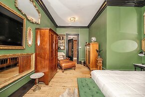 The Brick Dachshund Chic for 9