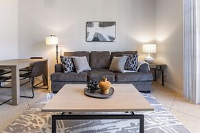 Miramar Apartments By Landing