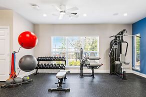 Landing Apartments - Eureka