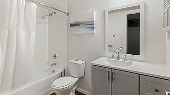 Landing Apartments - Eureka